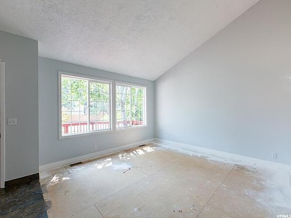 5th image of 3309 E Danforth Dr