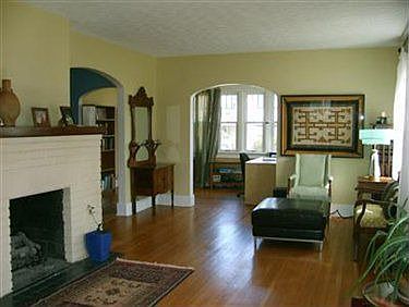 3rd image of 172 Melbourne Ave