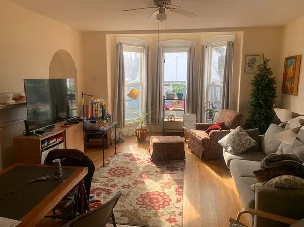 84 Walker St, Newton, MA 02460