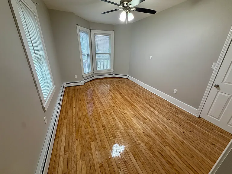 70 Temple St #1 — Photo 16