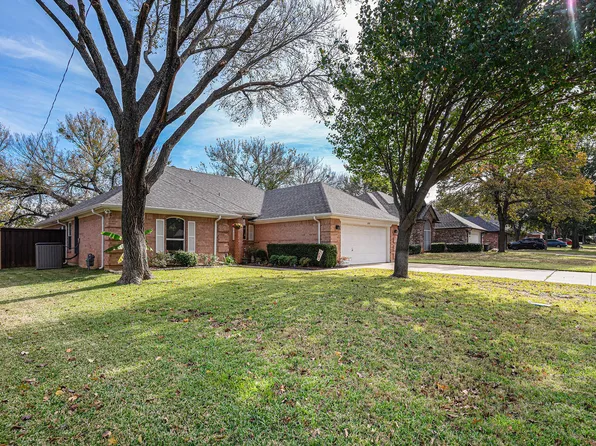 599 Cardinal Ridge Rd, Burleson, TX 76028