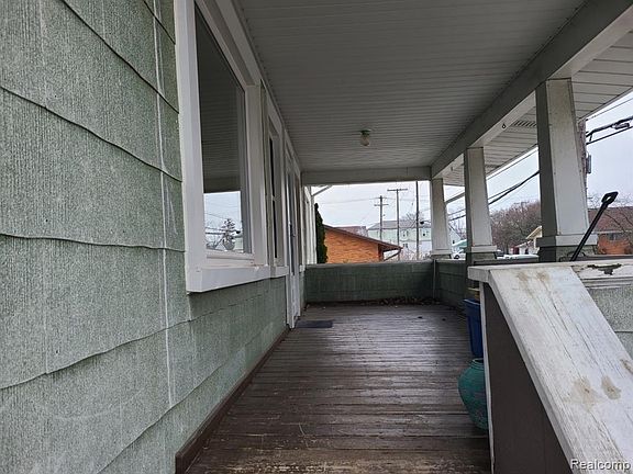 2nd image of 221 2nd St