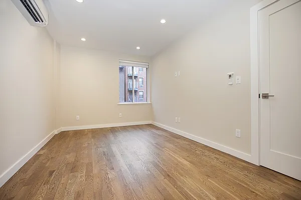 Rented by REAL New York | media 20