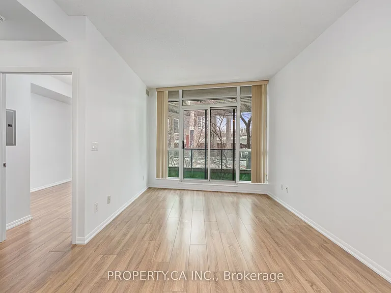 231 Fort York Blvd #223 — Photo 12