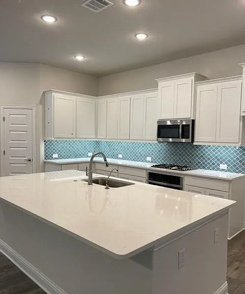 2504 Tilden Ln — Photo 7