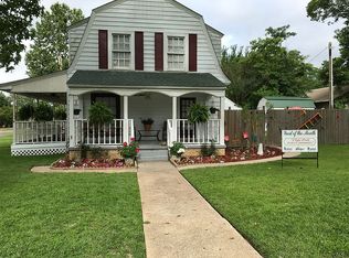 1402 Aspin St, Henderson, TX 75652