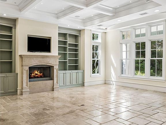 4th image of 355 Blue Lake Rd