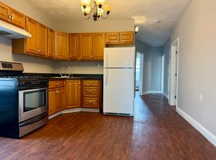 8 Dalton St APT 3, Lowell, MA 01850