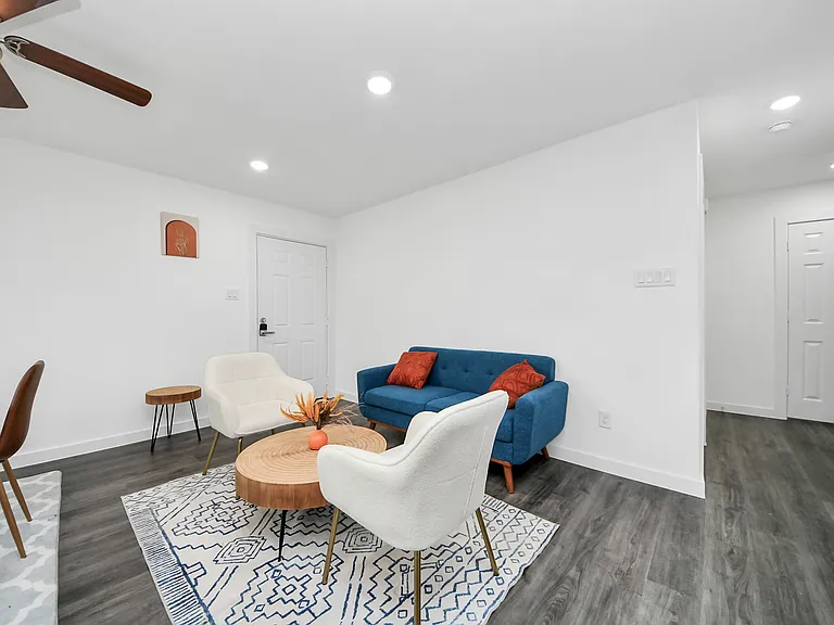 7123 Bywood St #A — Photo 10
