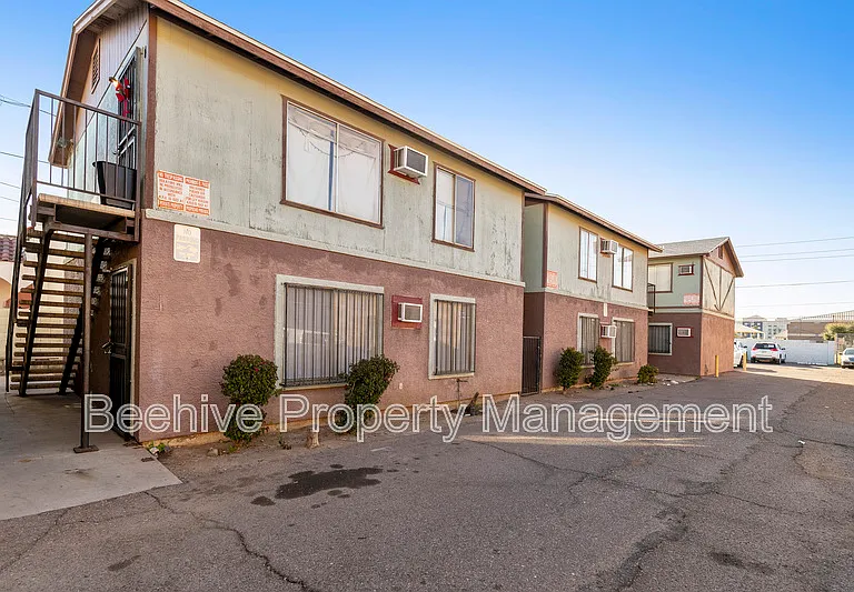 739 E Pierce St #5 — Photo 1