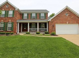 2736 Towne Oaks Dr, Saint Louis, MO 63129