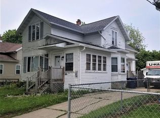 306A W 16th Ave, Oshkosh, WI 54902