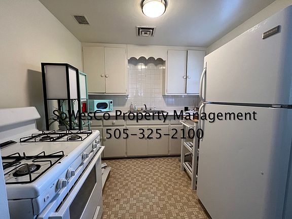 5th image of 901 N Buena Vista Ave