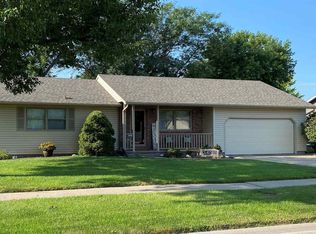 1462 Manchester St, McPherson, KS 67460