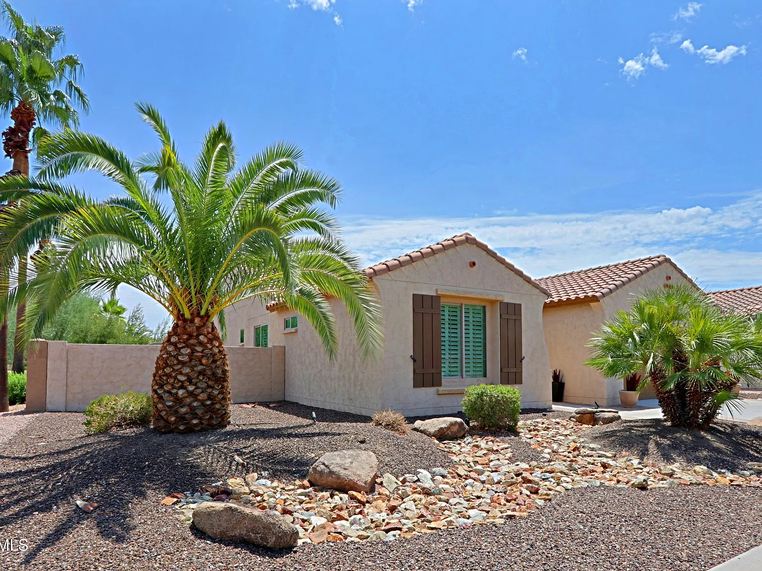 2 bed, 2.0 bath, 2064 sqft, $3,500 — Photo 2