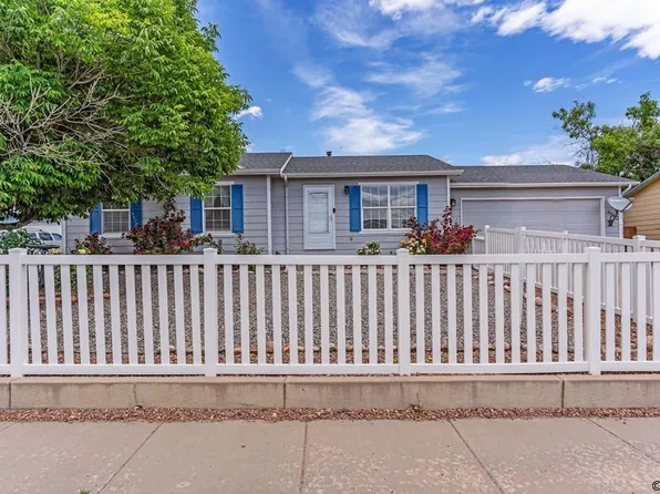 807 Meadows Ave, Canon City, CO 81212