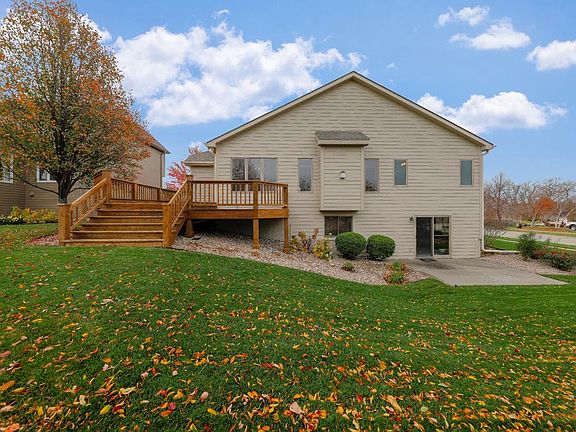 3rd image of 9000 Foxtail Dr