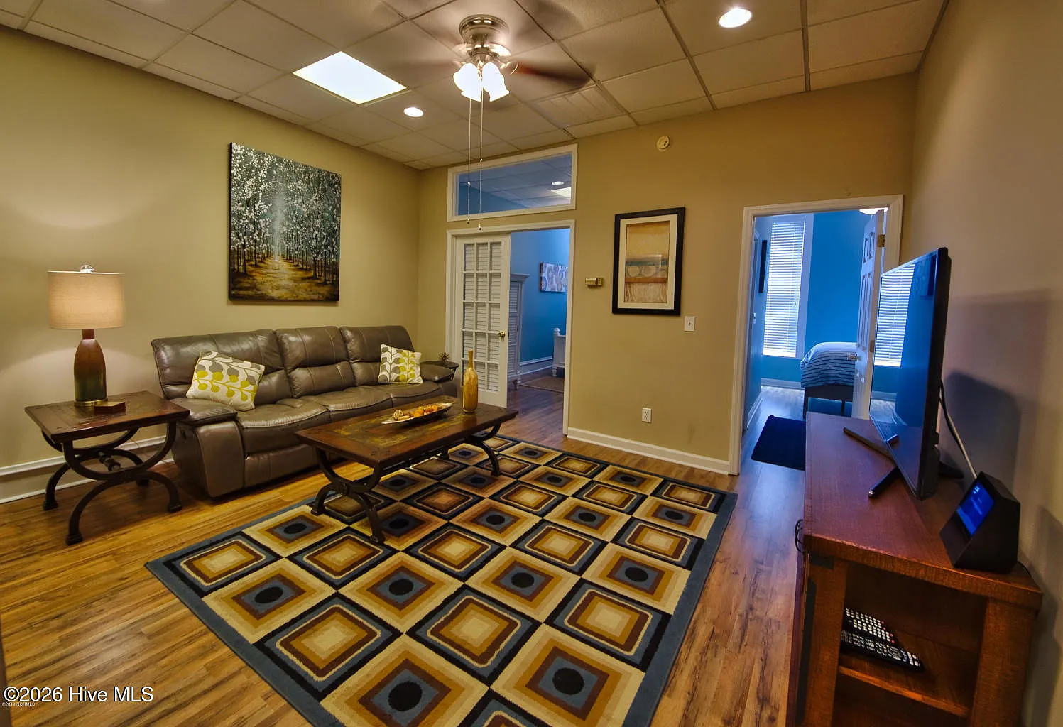 2 bed, 2.0 bath, 900 sqft, $2,200 — Photo 3