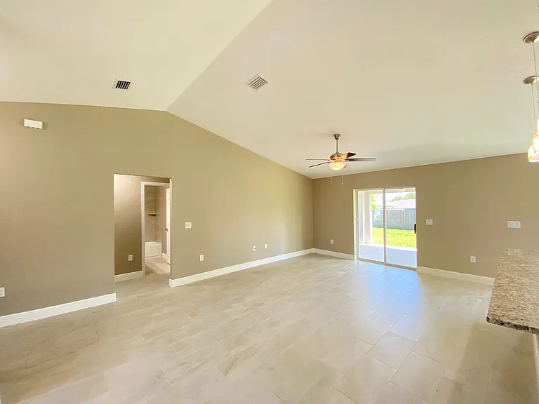 10121 SE 67th Ter — Photo 12