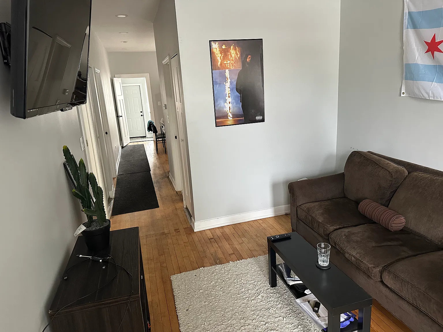 2210 W 23rd St — Photo 2