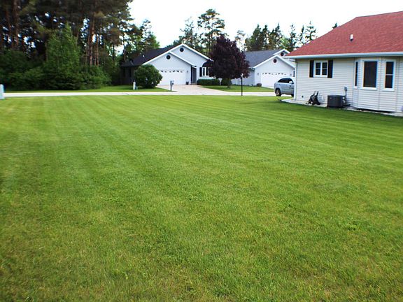 2nd image of 1212 MAHOGANY RUN