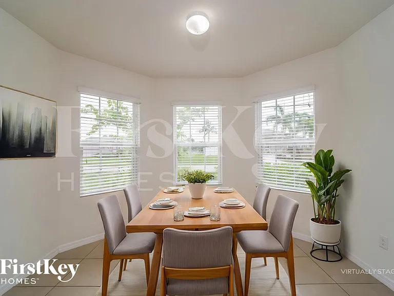 604 SW 6th Ave — Photo 6