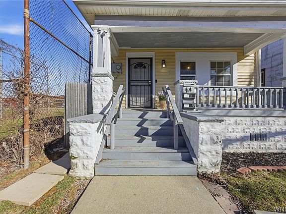 3rd image of 44 Moreland St