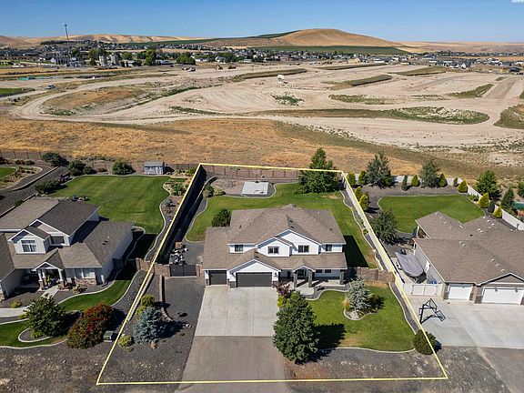 2nd image of 2961 Karlee Dr