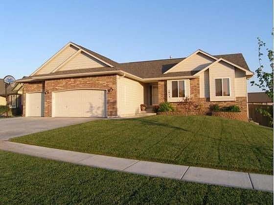 1013 E Rushwood Dr, Derby, KS 67037 | Zillow