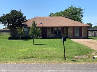 410 Green Acres Dr, Palmer, TX 75152