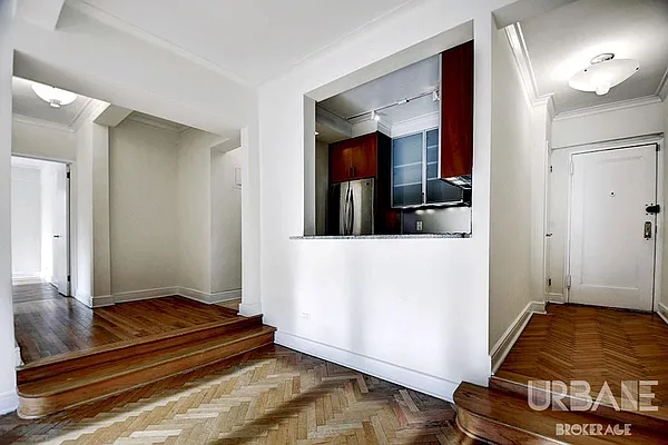 Rented by Urbane Brokerage | media 13