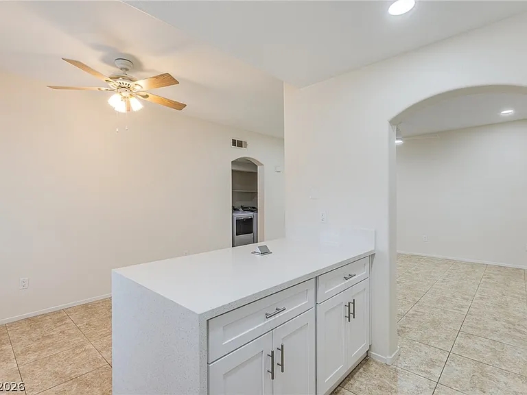 300 Pine Haven St #101 — Photo 10
