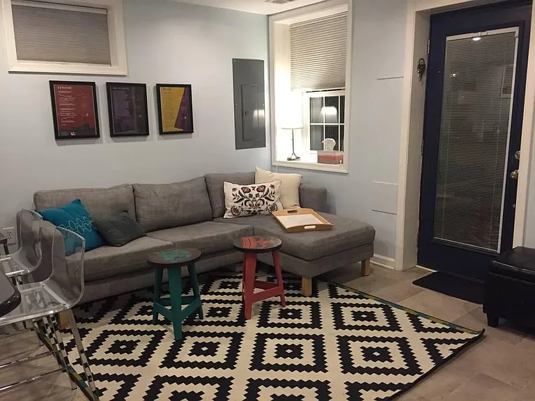 924 8th St NE #B — Photo 3