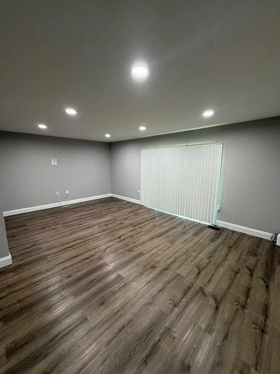 Building Photo - Oak Leaf Dr