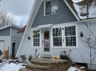 190 W Byron Rd, Norton Shores, MI 49441
