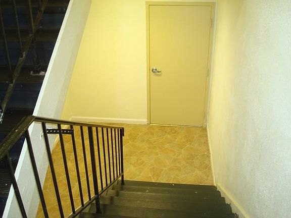 5th image of 4521 Candletree Cir APT 18