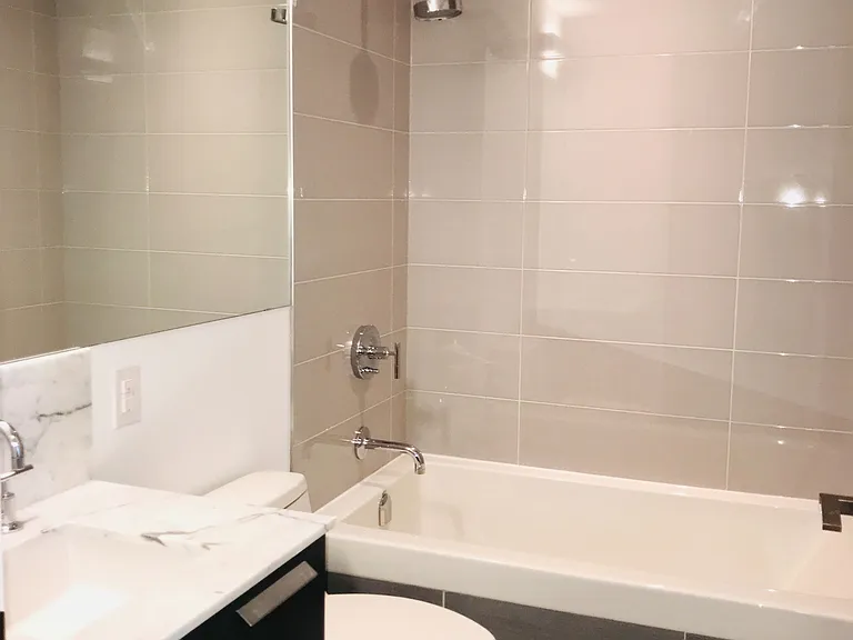 50 Charles St E #2601 — Photo 16