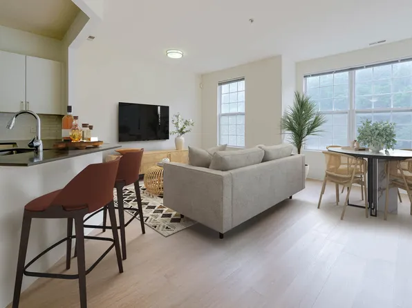 Four Avenue image 13 of 69