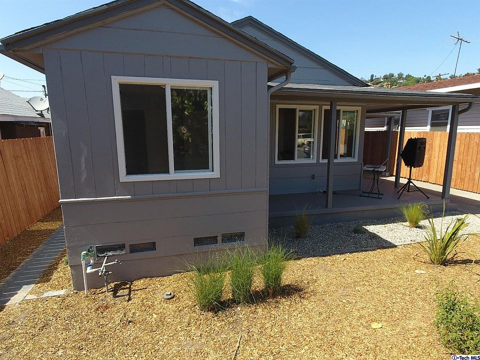 1st image of 2649 Loosmore St