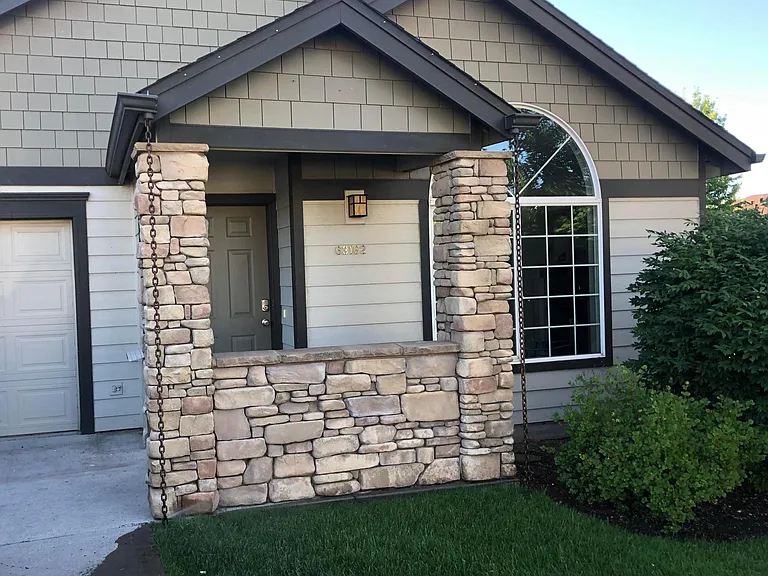 63162 NE Eastview Dr — Photo 1