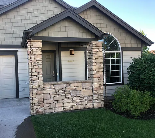 63162 NE Eastview Dr Photo 1