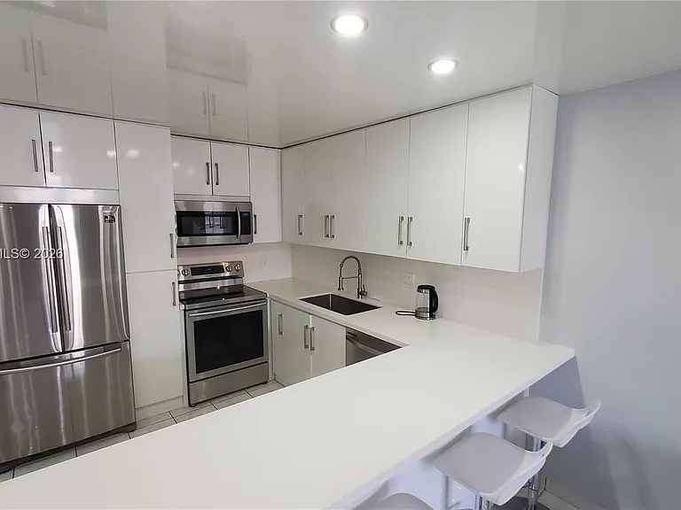 1849 S Ocean Dr #505 — Photo 6