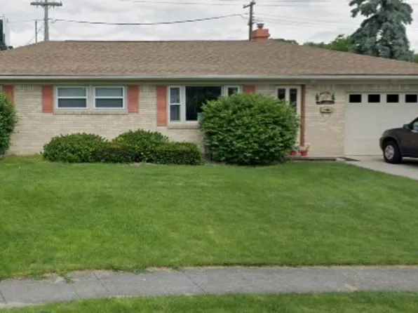 1303 N Manor Dr, Marion, IN 46952