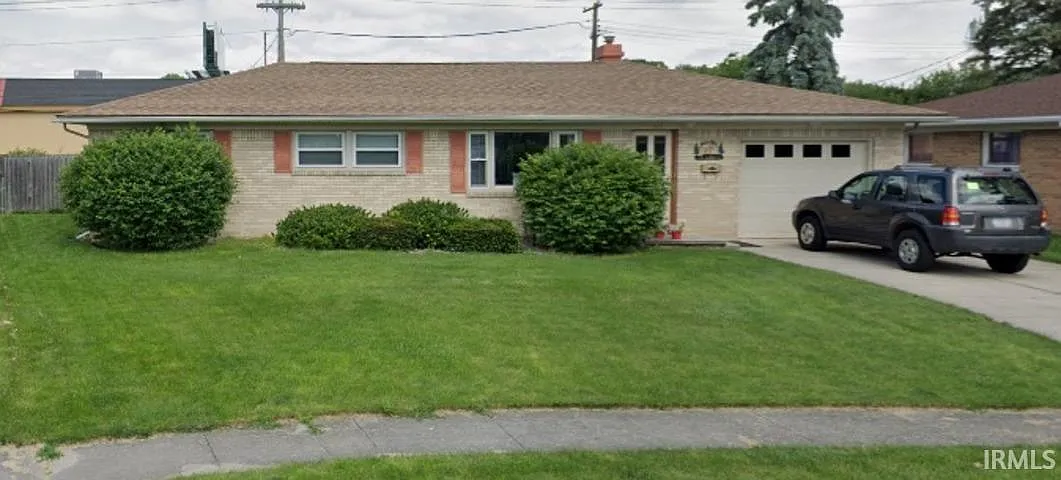 1303 N Manor Dr photo 1