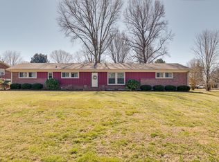 202 Crestland Dr, Columbia, TN 38401