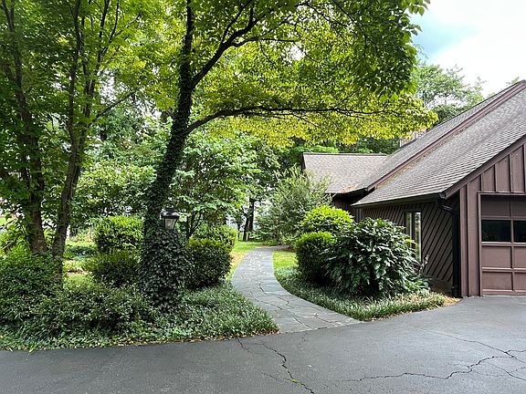 4th image of 7045 Irondale Cir