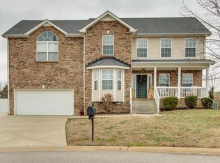582 Mountain View Dr, Clarksville, TN 37043