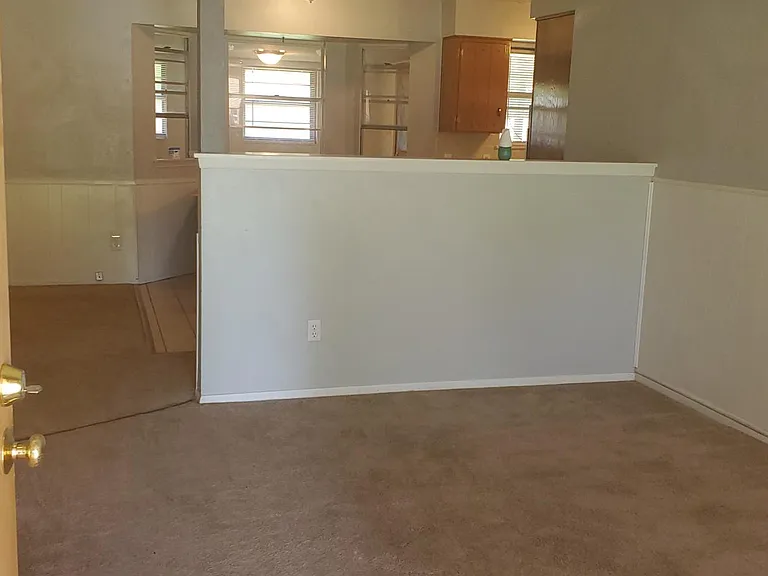 236 Smith St — Photo 12