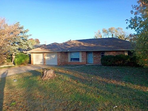 3rd image of 2709 NW 115th St