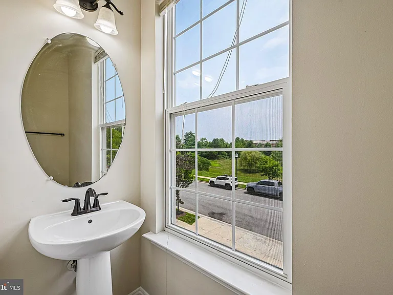 23004 Meadow Mist Rd — Photo 29